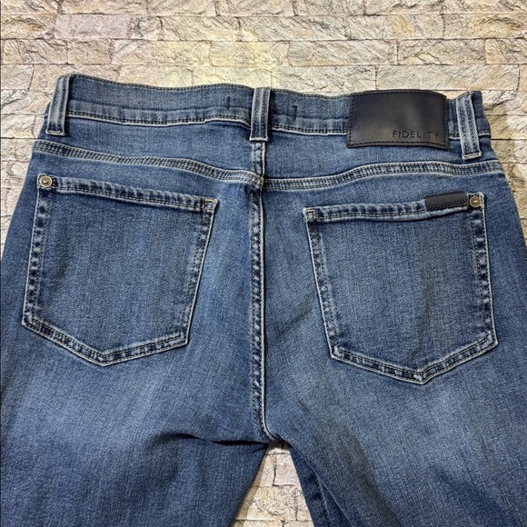 Fidelity mens 31x29 Torino slim fit light wash cotton blend stretch denim jeans - Picture 8 of 8